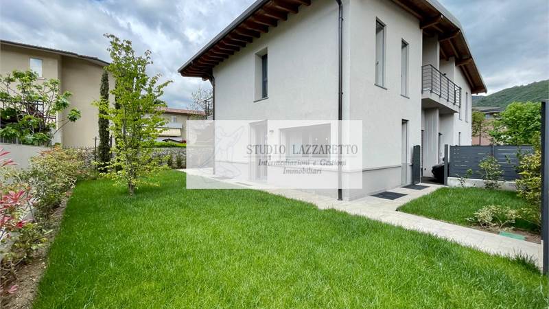 Affittasi prestigiosa villa bifamiliare